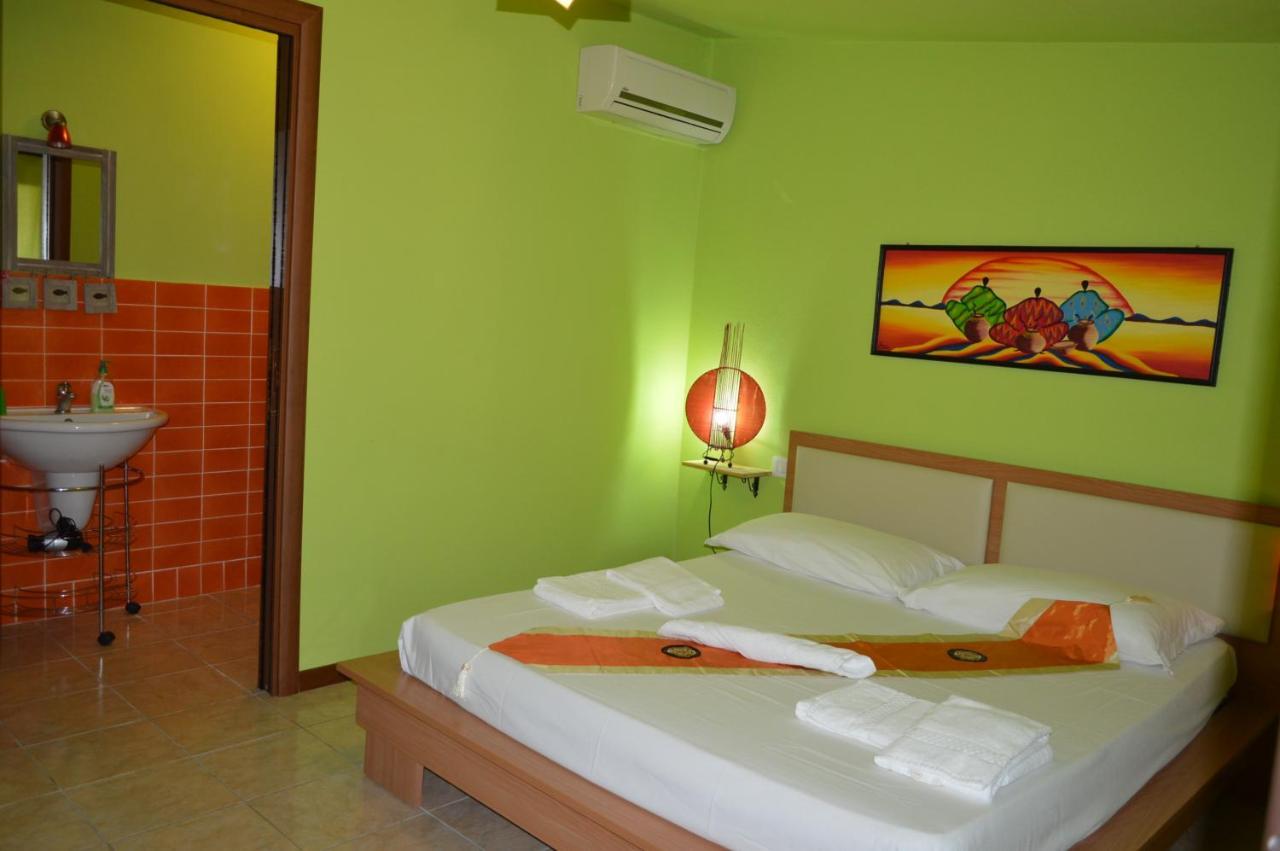 Butterfly House Bed & Breakfast Альгеро Экстерьер фото